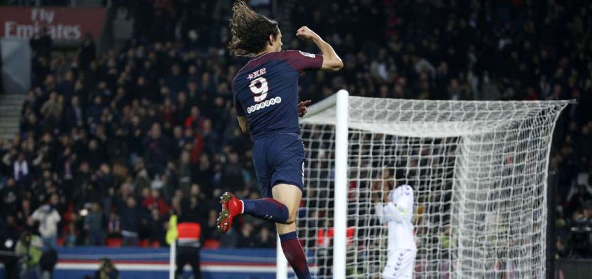 PSG olvida derrota de la Champions goleando al Estrasburgo