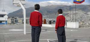 &Aacute;nyelo y Abraham cursan el octavo a&ntilde;o de educaci&oacute;n b&aacute;sica; por primera vez estudian fuera de Venezuela. 