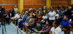 Dirigentes barriales, personal municipal y habitantes de la ciudad se dieron cita en el sal&oacute;n del Patronato.  