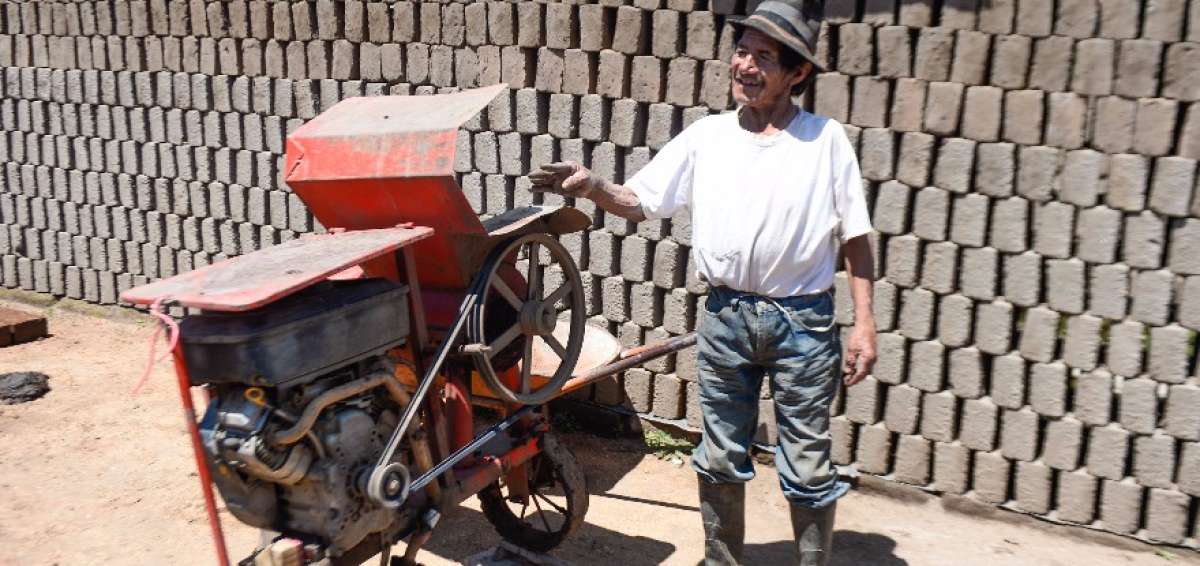 Segundo Asque, de 87 a&ntilde;os, ha trabajado toda su vida en la zona de las ladrilleras al noroccidente de Quito.