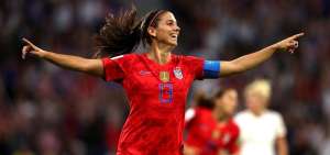 Alex Morgan, capitana de la selecci&oacute;n estadounidense, marc&oacute; el segundo gol de su selecci&oacute;n justamente en el d&iacute;a de su cumplea&ntilde;os n&uacute;mero 30.