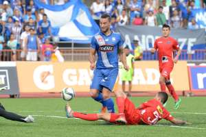 Emanuel Herrera marc&oacute; el primer gol para Emelec en el Chucho Ben&iacute;tez. Foto: Jos&eacute; Mor&aacute;n / El Tel&eacute;grafo. 