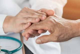 Conozca los pasos para agendar una cita médica para medicina familiar en una casa de salud pública.