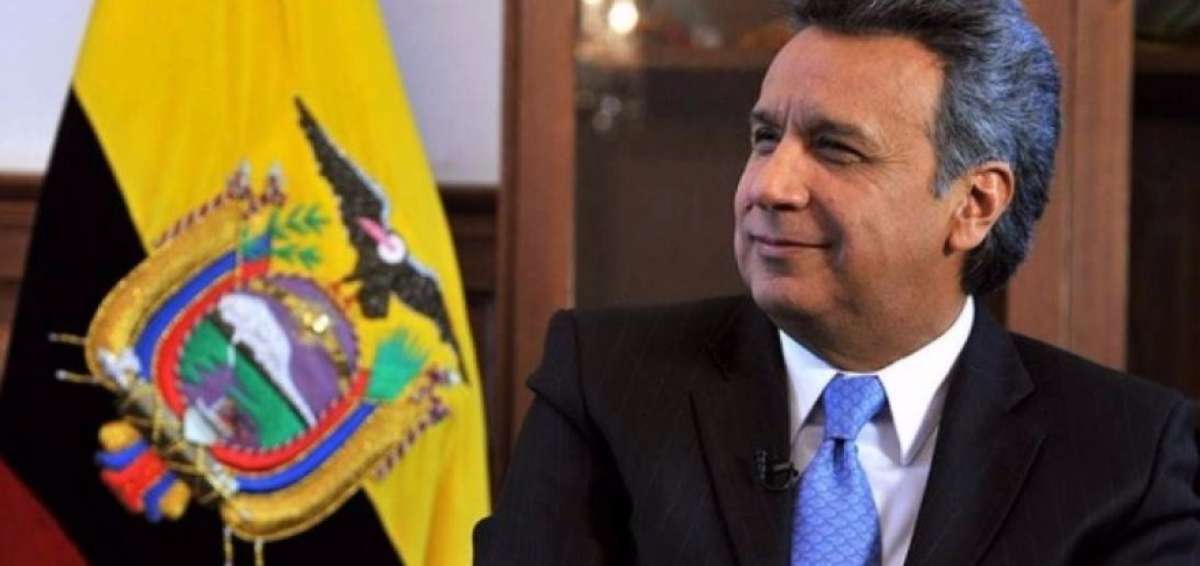 Len&iacute;n Moreno recibi&oacute; las llaves de la Universidad de Guayaquil