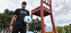 El Parque de los Pr&iacute;ncipes se prepara para ver el estreno de Neymar