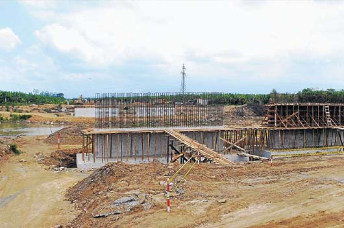 La nueva autopista conectar&aacute; con el aeropuerto Internacional de Santa Rosa y la terminal mar&iacute;tima de Puerto Bol&iacute;var