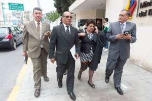 Varios miembros de la CUT se reunieron ayer con el presidente Rafael Correa, para tratar la enmienda al art&iacute;culo 229 de la Constituci&oacute;n. Foto: John Guevara / El Tel&eacute;grafo