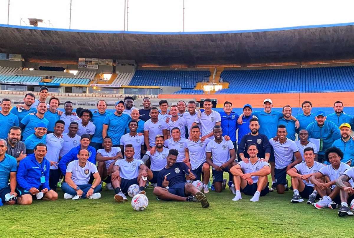 Gustavo Alfaro alista su once para enfrentar a Per&uacute; por Copa Am&eacute;rica