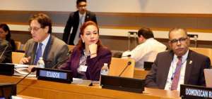 La canciller Mar&iacute;a Fernanda Espinosa durante la reuni&oacute;n.