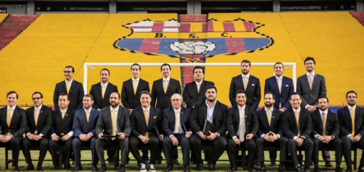 Vicepresidente administrativo de Barcelona present&oacute; su renuncia