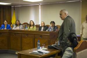  Fiscal Galo Chiriboga expone las causas por las cuales los nativos waorani debe juzgarse bajo la justicia ordinaria. Foto: Fernando Sandoval/El Tel&eacute;grafo