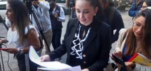 La secretaria anticorrupci&oacute;n, Dora Ord&oacute;&ntilde;ez, present&oacute; este martes 26 de noviembre del 2019 una denuncia ante la Fiscal&iacute;a General del Estado.
