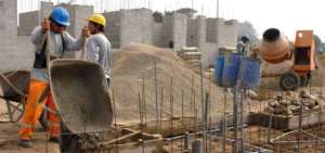 Ministro analiz&oacute; situaci&oacute;n del sector de la construcci&oacute;n