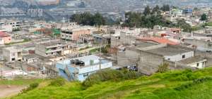 Gran parte de las edificaciones existentes en Quito han sido construidas sin permisos o fueron ampliadas sin ajustarse a las normas de regulaci&oacute;n.