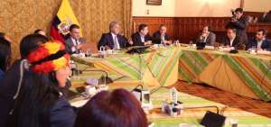 Jefe de Estado acept&oacute; tres preguntas de Alianza PAIS para&nbsp;la consulta
