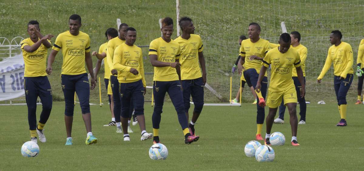 Ecuador entren&oacute; en Montevideo