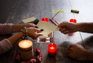 No existe evidencia cient&iacute;fica s&oacute;lida que respalde que un ritual pueda alterar los sentimientos.