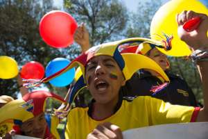 Ni&ntilde;os y grandes se juntaron para apoyar a la Selecci&oacute;n. Foto: Fernando Sandoval/ EL TEL&Eacute;GRAFO. 