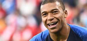 Mbapp&eacute;, el goleador m&aacute;s joven del combinado