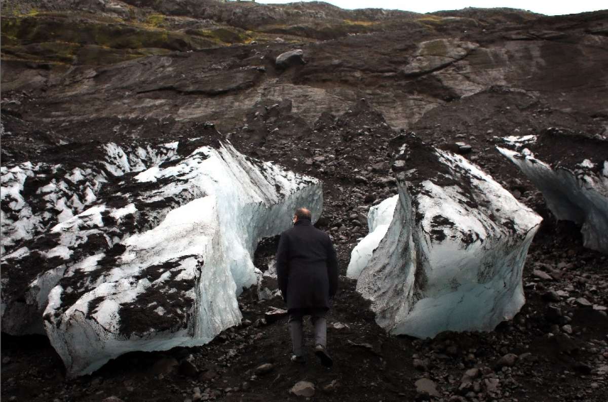 Recientemente el presidente franc&eacute;s, Fran&ccedil;ois Hollande, visit&oacute; el glaciar Solheimajokull, en Islandia, donde constat&oacute; los efectos del cambio clim&aacute;tico. Foto: AFP