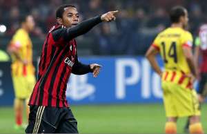 Robinho fue cedido por el AC Milan al Santos hasta mediados del 2015. Foto: Archivo