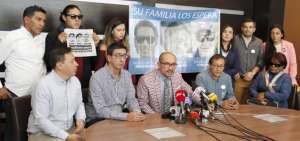 Familiares de las v&iacute;ctimas y autoridades brindaron una rueda de prensa previo a su viaje a Cali.