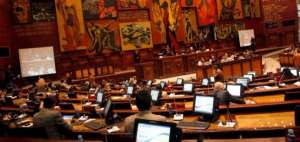 Los lazos familiares conviv&iacute;an en la Asamblea