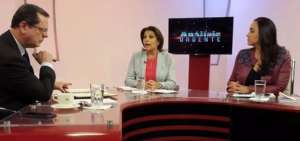 Wilma Andrade de ID y Gabriela Rivadeneira de AP compartieron un panel con Carlos Rabascall. 