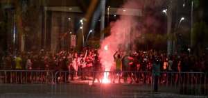 Detienen a 48 hinchas del Flamengo que atacaron el hotel del Independiente en R&iacute;o