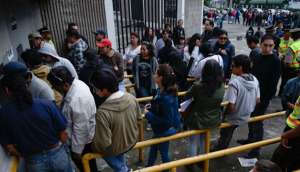Fallas en el sistema entorpecen el canje de entradas a Metallica (VIDEO)