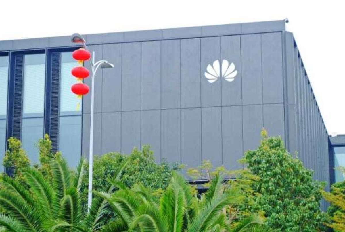 FBI “alerta” del peligro que representa la tecnología de HUAWEI