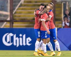 Eduardo Vargas (i.), Alexis S&aacute;nchez y Arturo Vidal son 3 de los referentes de la selecci&oacute;n chilena. Foto: AFP
