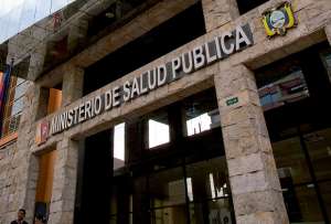 Ministerio de Salud desvincul&oacute; al director  director del Centro M&eacute;dico de Conocoto