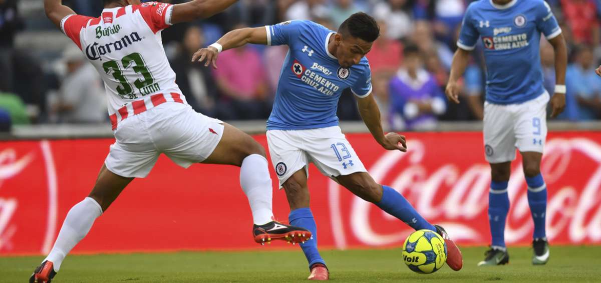 &Aacute;ngel Mena debuta en la victoria del Cruz Azul ante Necaxa