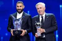Karim Benzema (izq.) y Carlos Ancelotti fueron los mejores de la temporada en Europa