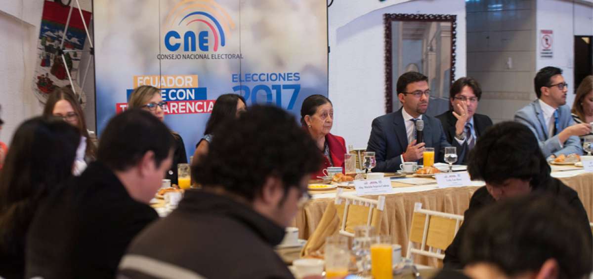 El presidente del CNE, Juan Pablo Pozo, explic&oacute; a las autoridades de Pichincha el avance del calendario electoral.