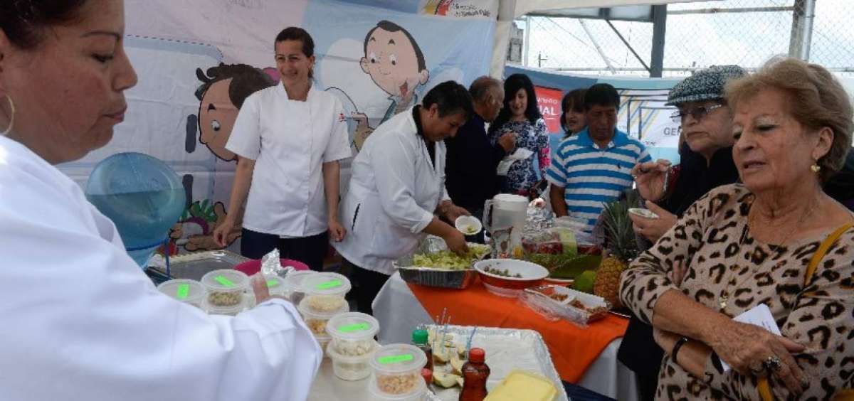 El Hospital de Atenci&oacute;n Integral del Adulto Mayor organiz&oacute; una feria ciudadana sobre los servicios que ofrece, adem&aacute;s de charlas sobre el Parkinson.