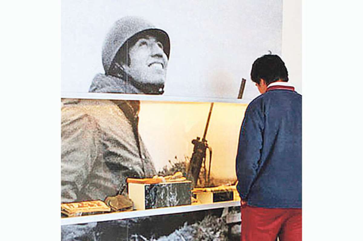 Arte por la paz se realiz&oacute; en honor a los ca&iacute;dos en la guerra 