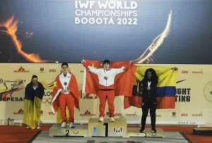 Tamara Salazar ganó bronce para Ecuador en el Mundial de Levantamiento de Pesas