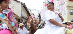 La seguridad es fundamental en esta procesi&oacute;n por Navidad, que dura m&aacute;s de 8 horas por las calles.