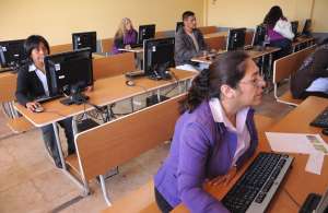 La convocatoria para ser docente con nombramiento es permanente en el pa&iacute;s. Los aspirantes deber&aacute;n rendir pruebas de conocimiento y razonamiento. Foto: Cortes&iacute;a