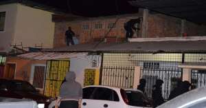 Los agentes de grupos especiales de la Polic&iacute;a realizaron allanamientos en varias provincias. Foto: Ministerio del Interior 