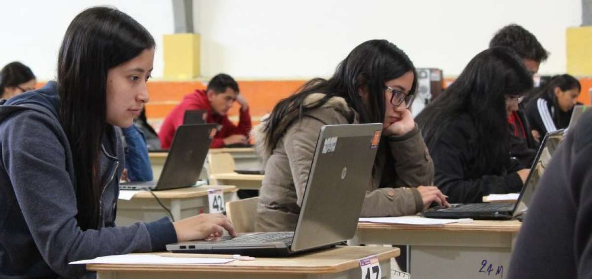 Los interesados tienen registrarse  con su usuario y clave a la plataforma Ser Bachiller.