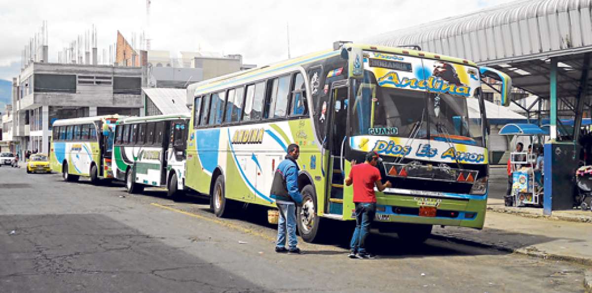 Los habitantes de Guano y de Riobamba pagar&aacute;n $ 025 o $ 0,45 por viajar entre ambas ciudades. Foto: Elizabeth Maggi / El Tel&eacute;grafo