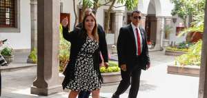 13 funcionarios de la Universidad de Guayaquil fueron sancionados con la destituci&oacute;n por otorgar con irregularidades un t&iacute;tulo de maestr&iacute;a a Mar&iacute;a Alejandra Vicu&ntilde;a.