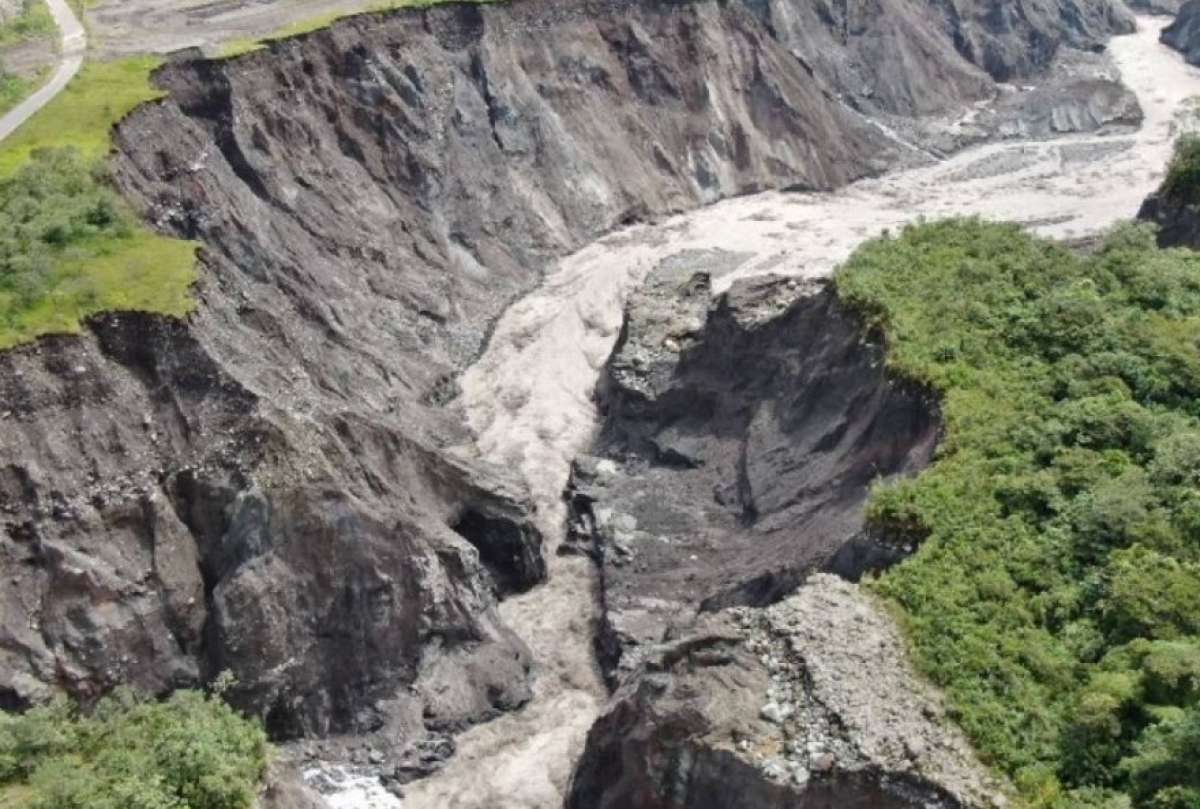 Autoridades emprenden acciones frente a la erosión del Río Coca