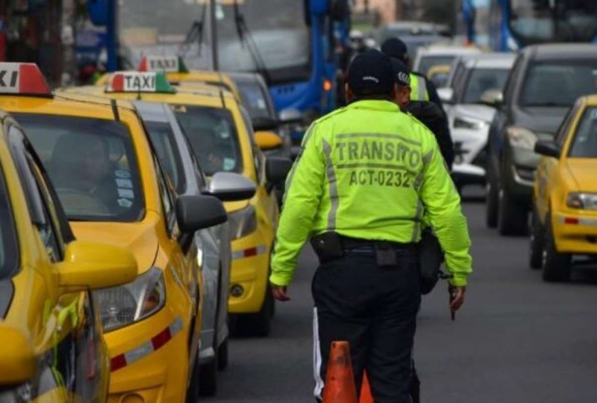 Desde este sábado 27 de septiembre se inician los cierres en los carriles centrales de la avenida Galo Plaza Lasso. Las obras durarán 60 días.