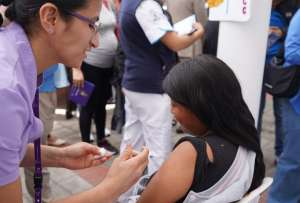 Ecuador incorpora vacuna Tdap para proteger contra la tos ferina a embarazadas