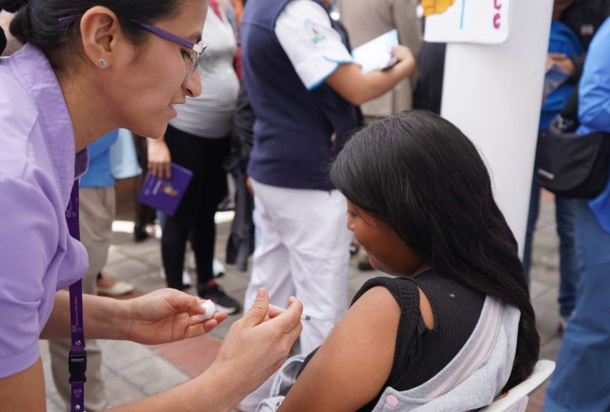Ecuador incorpora vacuna Tdap para proteger contra la tos ferina a embarazadas