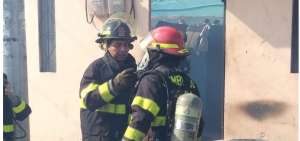 Los bomberos controlaron el fuego en la casa donde se almacenaban juegos pirot&eacute;cnicos.